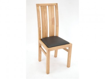 Chaise en bois massif au design moderne MUNA, utilisation polyvalente.